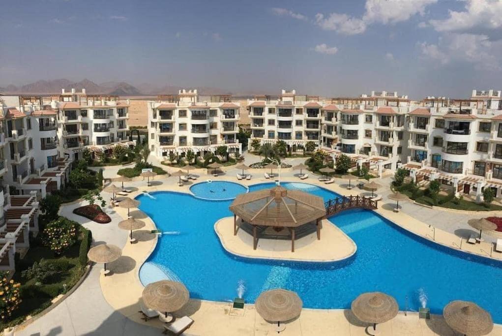 Cosy Studio On The First Floor With Lovely Terrace And Personal Garden Area, Pool View And Free Beach Access In Sharm Hills Resort Exterior photo